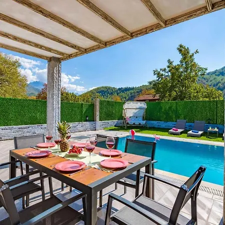 Exclusive With Private Pool, 1001 Villa