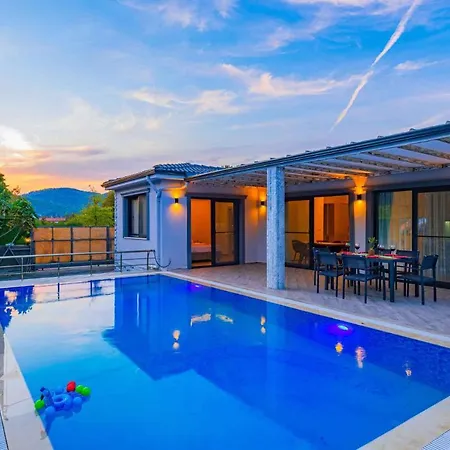 Villa Exclusive With Private Pool, 1001 *